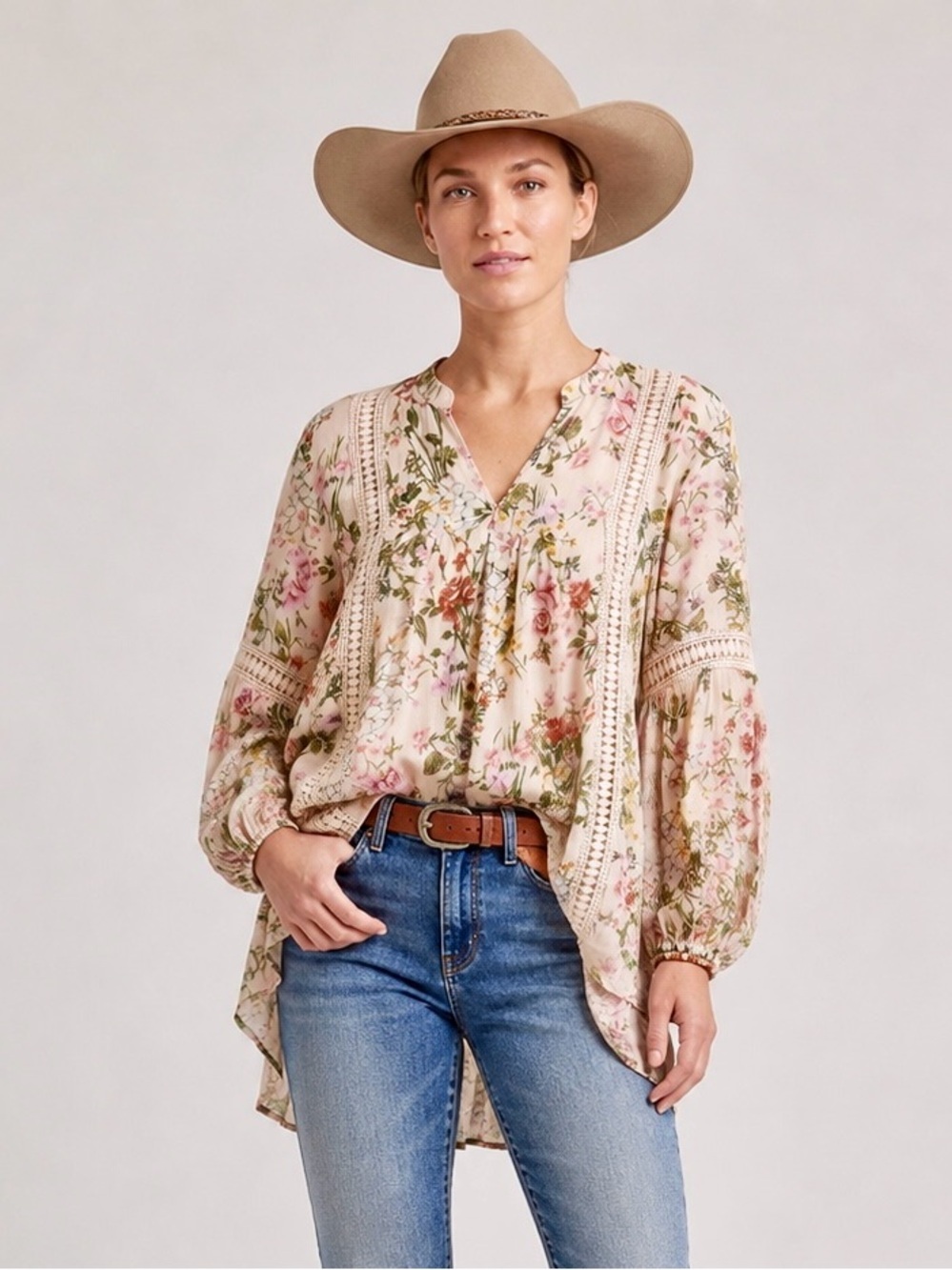 Chelsea & Theodore Floral Boho Tunic Blouse Crochet Trim, high low hem Sz L